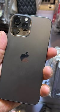 ايفون 13 ابرو ماكس  ذاكرة 256 بطاريه 95مرفوعه وشرط كلشي بلادي نضافه 90...