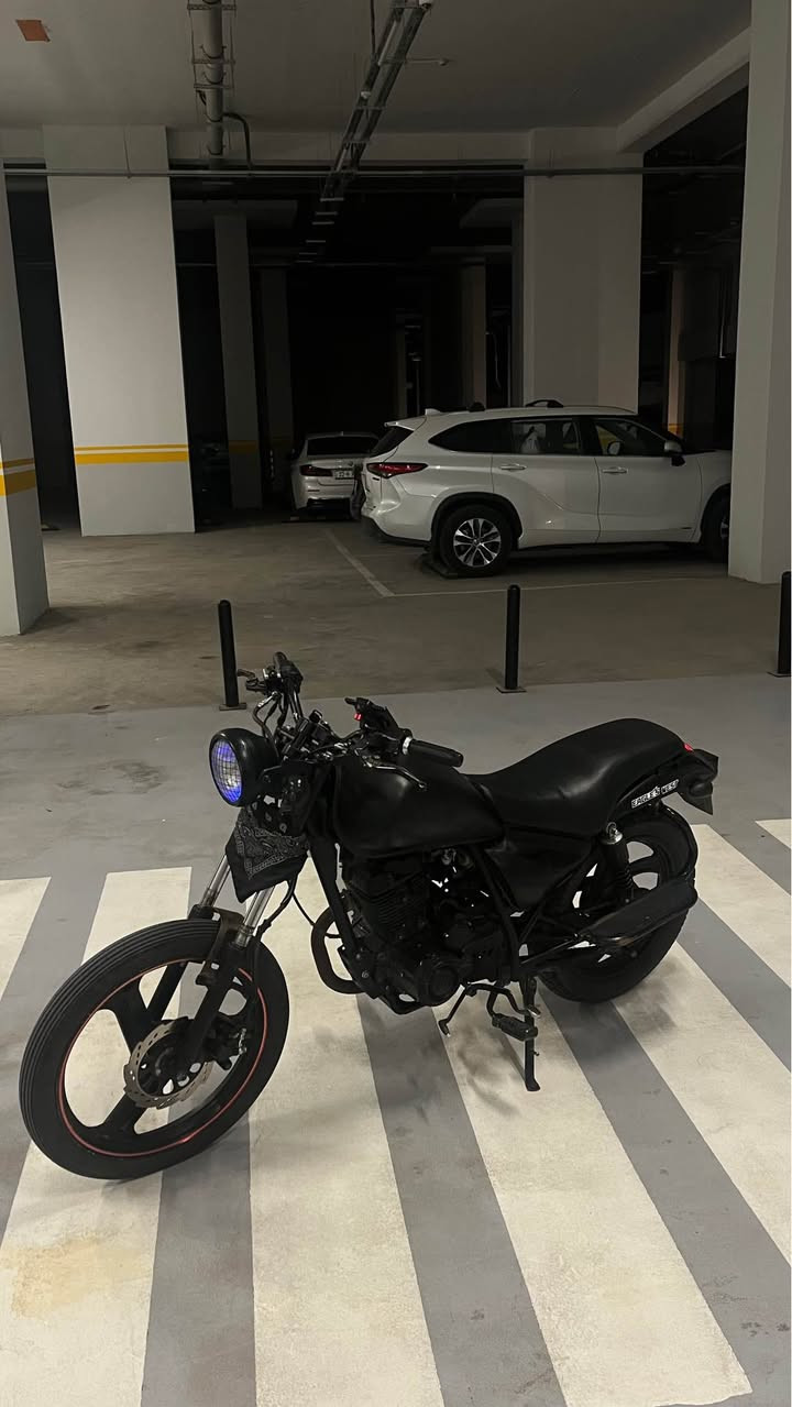 دراجة ماركة lifan كلاسك معدلة
قوة المحرك 150cc
سنة الصنع 2020
مفاتح البلادي 
مع ورق مانفيس فقط
نضافة 100٪ ما محتاجة دينار 
مكسنة كبس بلادي
اقتصادية كل 1 لتر يمشيك 23 كيلو 
مكاني اربيل شارع 100 
الشاري يتفضل خاص.. أربيل, العراق


**إذا كنت صاحب هذا الإعلان وتريد حذفه لأي سبب، رجاءا أرسل رسالة إلى الدعم الفني**
