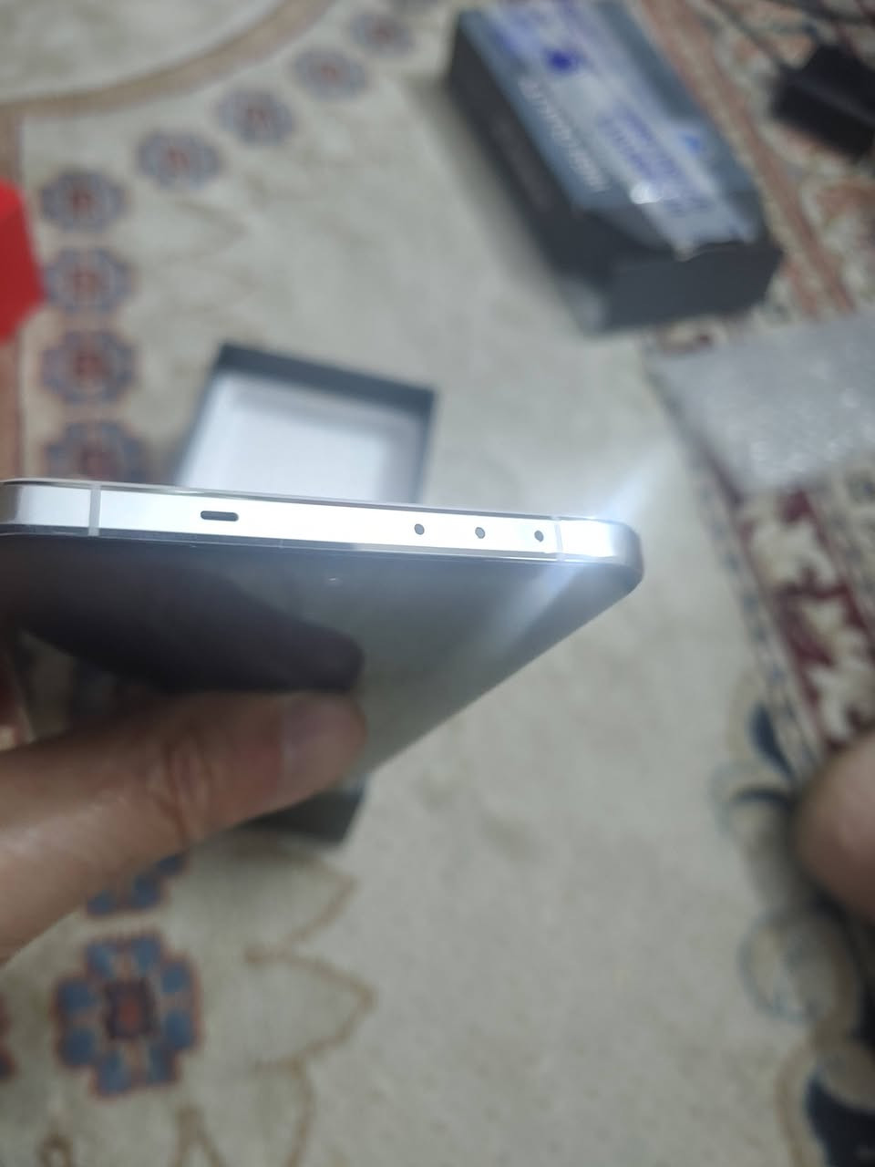 ون بلس 13 اعلى ذاكرة واحد تيرا اعلى رام 24  اعلى معالج جين 8 ايليت شبه جديد كارتونتها كاملة . النسخه الصينيه ومنزللها الروم العالمي تاخذها بالضمانه وتتحدث عادي جدا.
السعر 900 الف قفل . فقط الي يناسبه السعر يتفضل يتصل على الواتسب والعادي
***********
