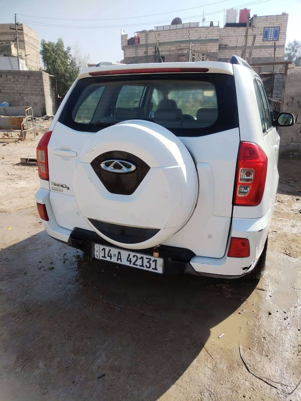 السلام عليكم سيارة تيكو 2018 للبيع رقم بصره نكليزي تحويل.. مكينه وكير كفاله. البدي بي شوف العين بي تلحيضات بسيطه.. السعر 90 وبي مجال. الرقم***********
