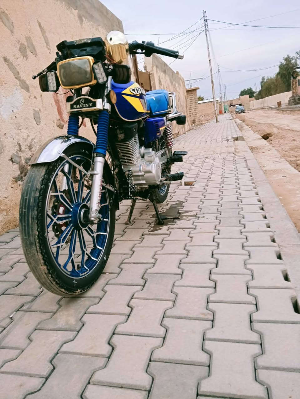 سلام عليكم متاح دراجه ٢٤ دراجه نضيفه ومحرك شرط  كهربائيات جمبزه ونضيف خير من الله السعر المطلوب ٦٠٠ وبيها مجال للطيبين مكاني بيجي اتصال علا هاذ الرقم ***********
