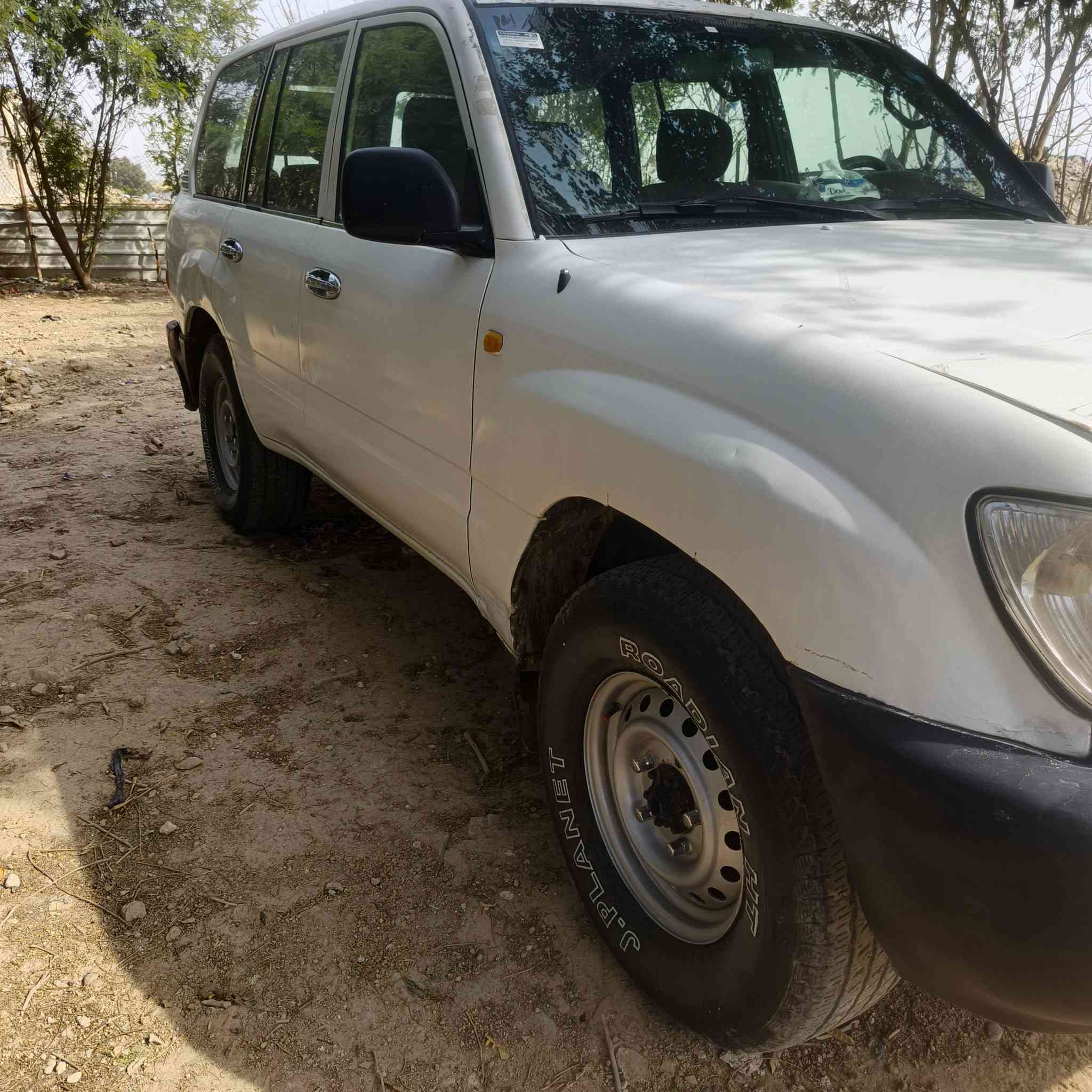 السلام عليكم
مونيكا موديل 2003
رقم وسنويه باسمي 
دبل تانكي
كير عادي +لو كير  
مكينه بيهه بخار 
عنواني بغداد حي النصر
هاتف ***********
