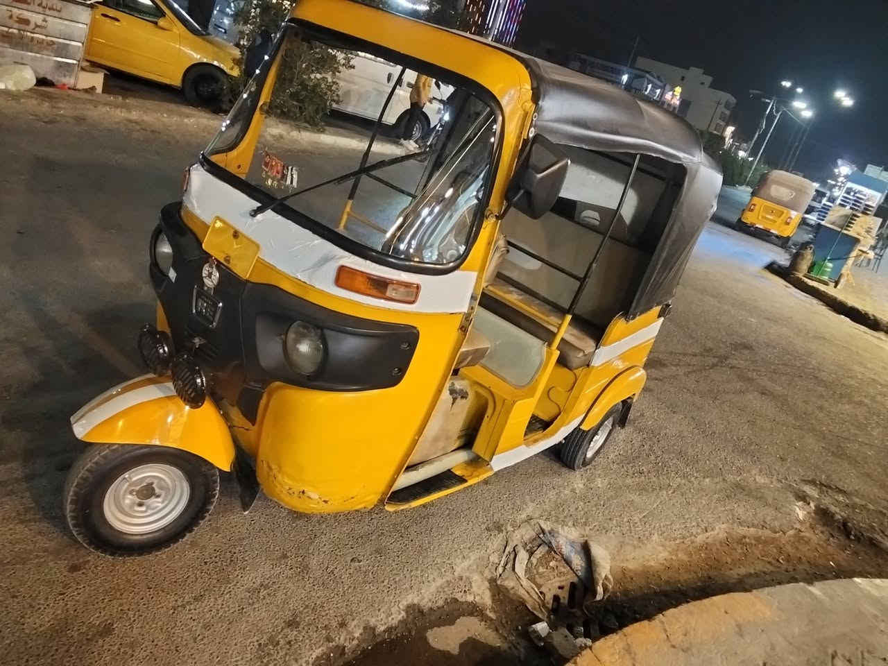 اسلام عليكم تكتك للبيع
موديل 19 بشهر 12 يعني عشرين بدي المغلون مسجلة. 19 ماشة جديدة تايرات جدد شفتات جدد بنزات درايم شفتات لقم سلف باتري جامة جادر  كلج قماجي كلة هواي شغلات بدلت بيها كلة جديد محرك جديد على سحك صار 4تيام من شادة كلة جديد شغل وطلع وين ما تريد ما ناقصها شي أوراق المصطفى 7ورقات كاملات كشرها كدام العين بيها ضربة بل لغد بصيطة ورجعتها بيدي عارضها 4500بيها مجال بصيط بيع مستعجل اتصل واني بل خدمة مكاني بغداد الزعفرانية ***********
