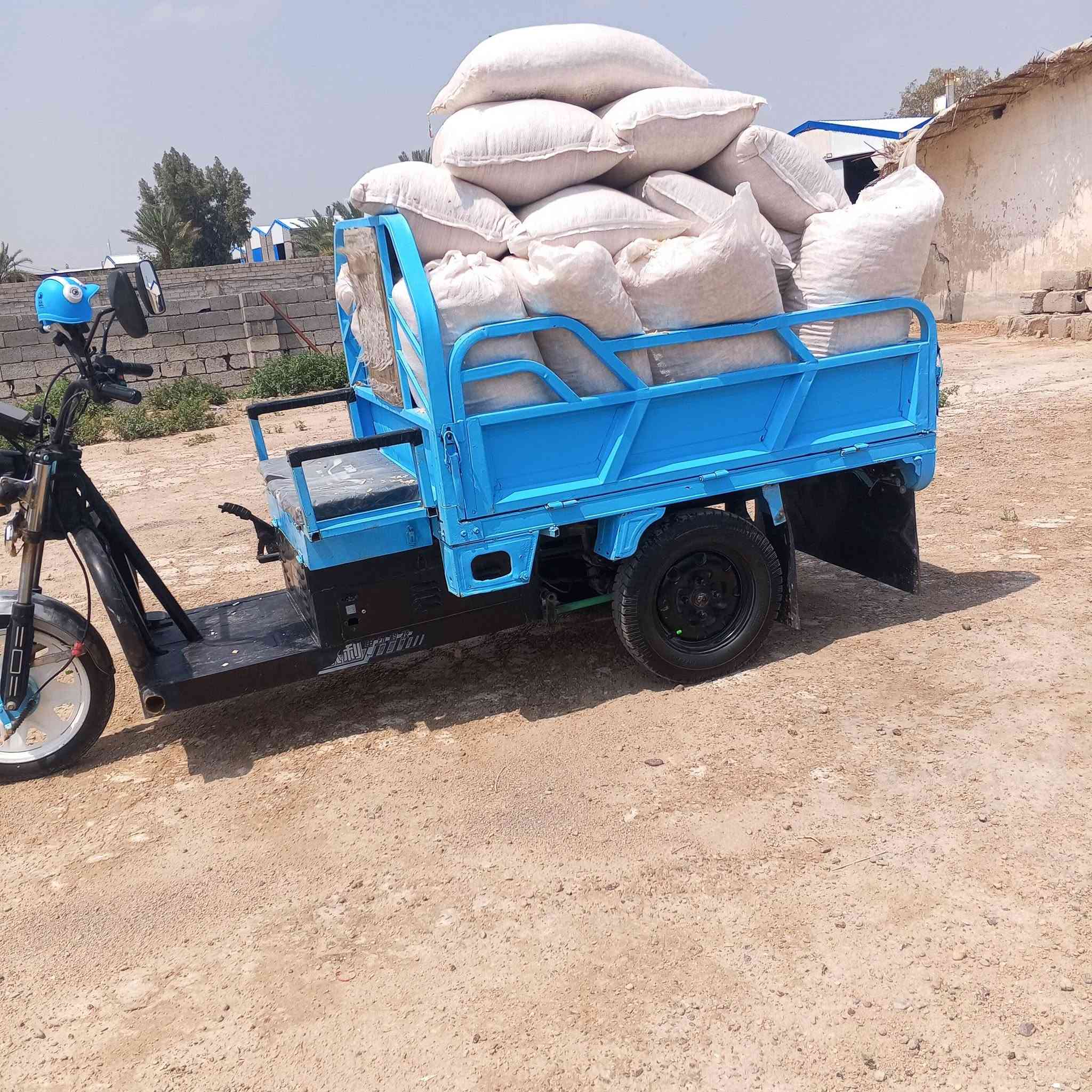 سلام عليكم ستوتة شحن نضيفة بطريات جدد ما صارلهن هواي مراوس بستوتة بانزين  ذا بيع السعر خاص لشراي التواصل ***********
