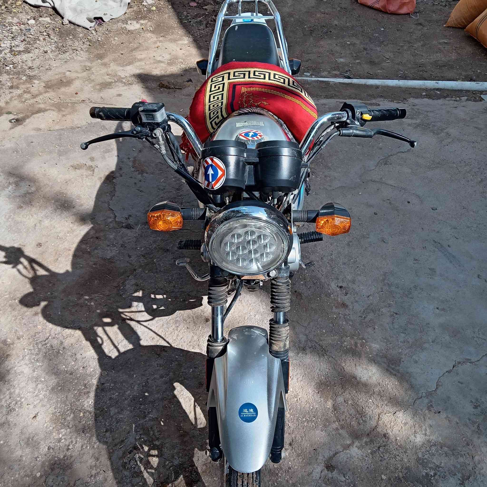 السلام عليكم للبيع للبيع للبيع
دايون عضم مديل 2020 اوراق اصولي دراجه نضيفه السعر خاص اليريده يراسلني لو يتصل ***********
