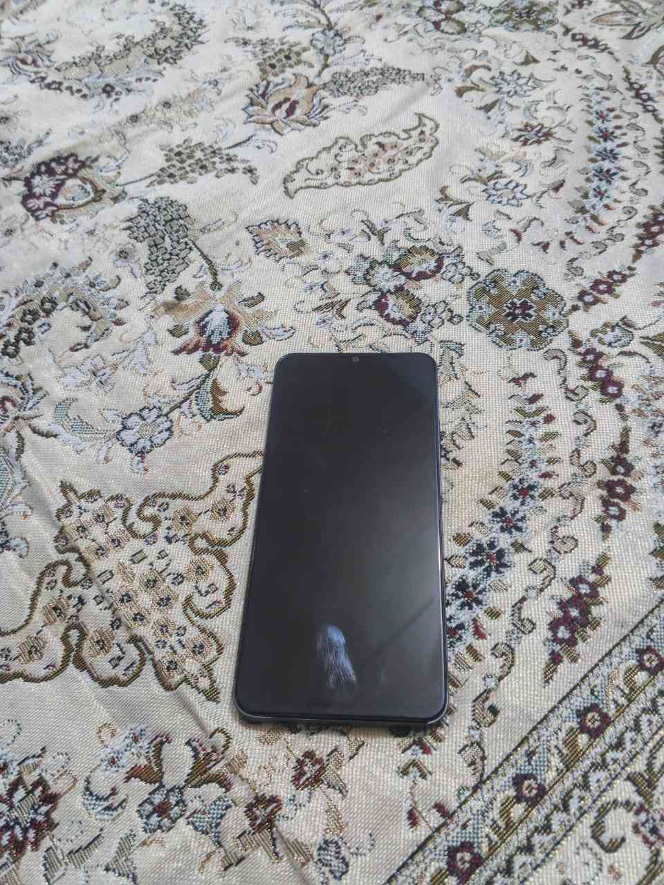 سلام عليكم جهاز نضيف يخبل اسمه ريلمي نوت ٦٠ اكس ذاكرته ١٢٨ صوته عالي ما طاب تصليح ابد مكلفه بل نشر رقم الموبايل ***********
