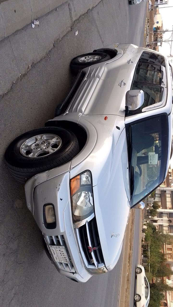 سلام عليكم 
بيع او مراوس 
باجيرو 2002 رقم بغداد مشروع وطني شرط التحويل 
محرك 3500 بلادي كير أوتوماتيك فور ويل صدر تخم تاير جديد
تبريد شغال كهربائيات كلها شغاله سلايت 7 راكب 3 قطع تبريد 
صبغ حزام ( بيها لاستيك ولف ) مكاني سامراء السعر 90 
***********
