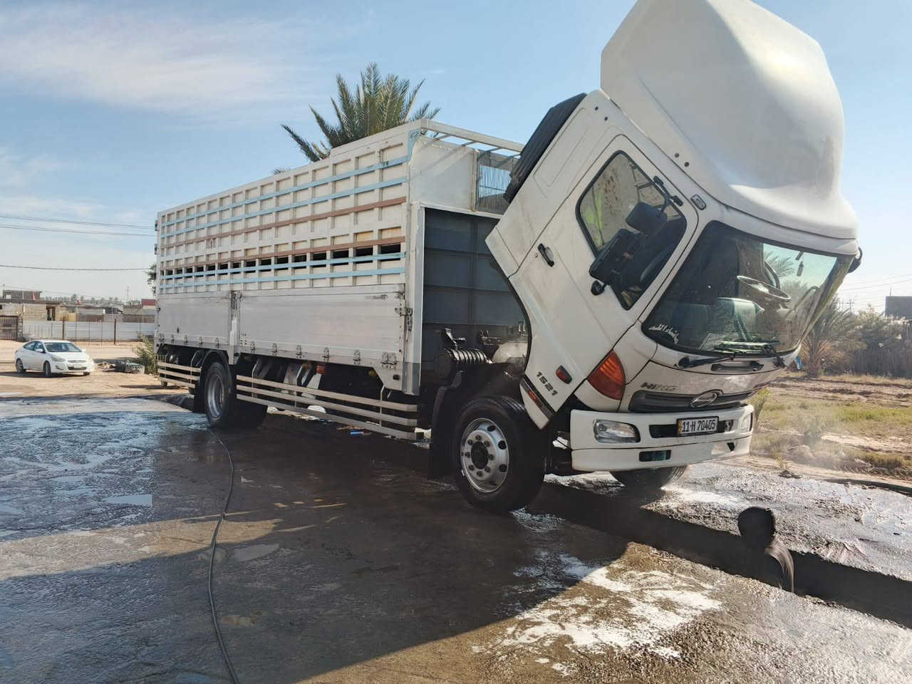 هينو ماليزي يسره بلادي موديل 2021 فحل ثماني براغي شاصي عريض محسن سايد بريك هواء تخم تاير جديد للاستفسار اتصل على الرقم ***********
