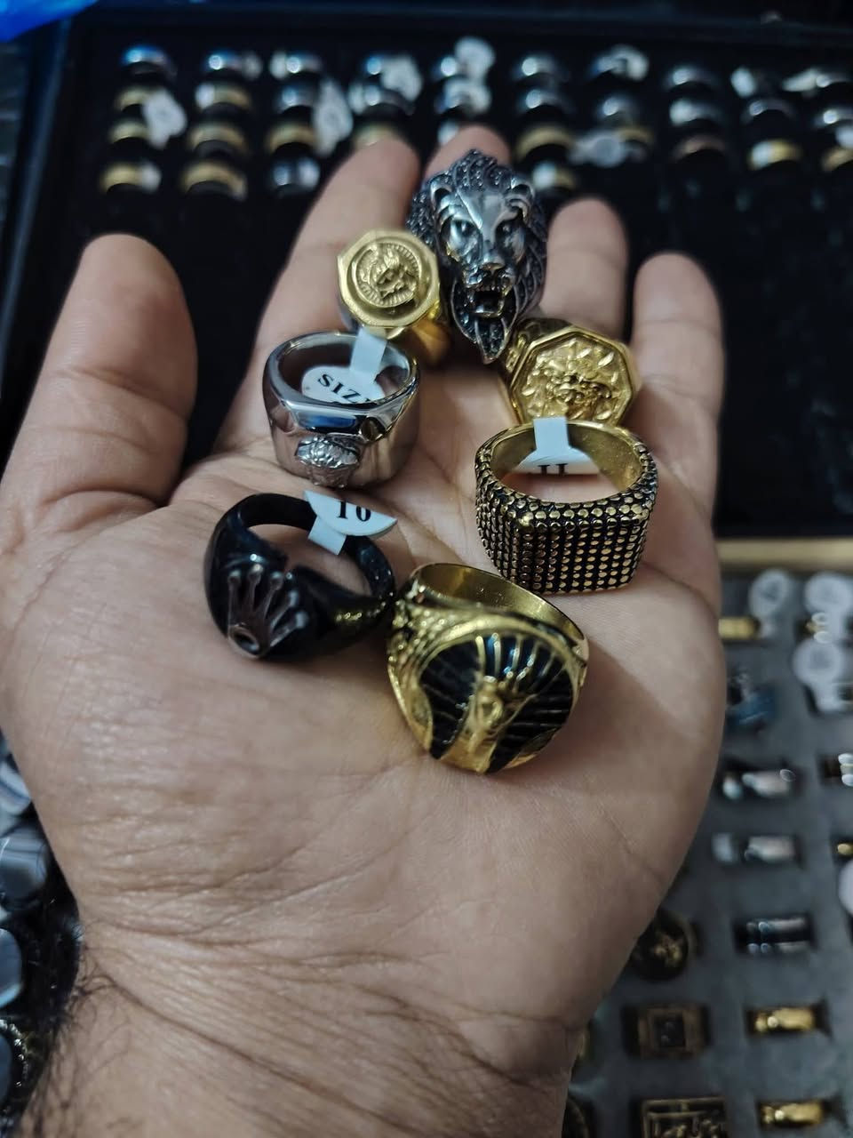 محابس+حلق كله طلاء ثابت  شلعه هنه والطبلات بيهن تقريبا ١٣٠ قطعه ابيع كلهن شلعه


**إذا كنت صاحب هذا الإعلان وتريد حذفه لأي سبب، رجاءا أرسل رسالة إلى الدعم الفني**