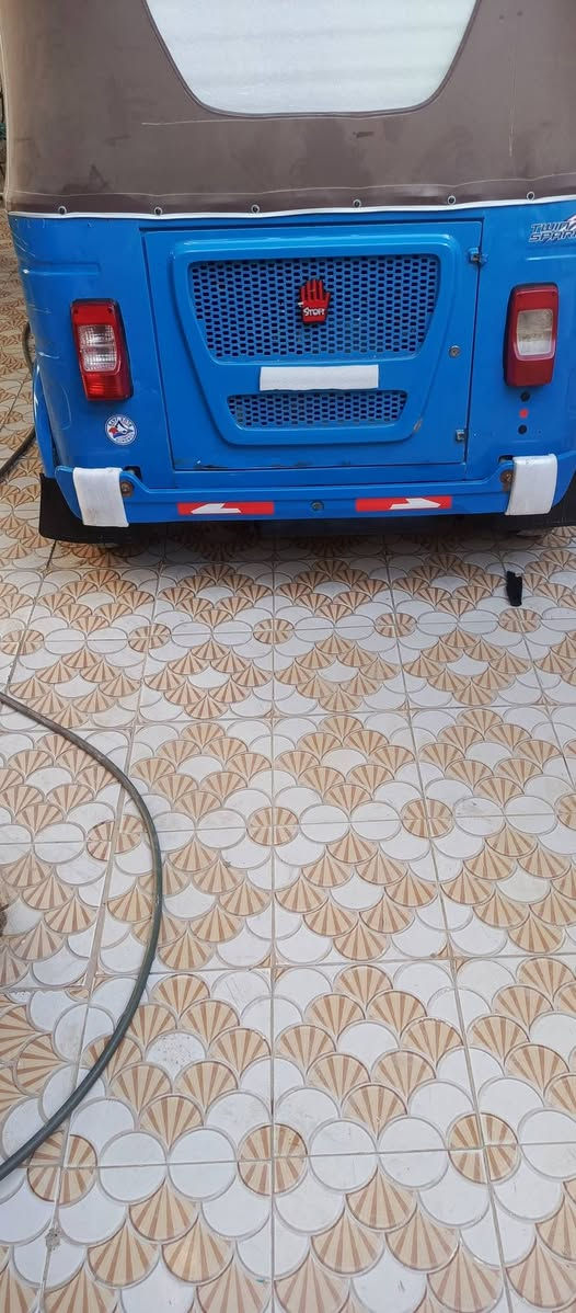 السلام عليكم تكتك للبيع رقم وسنويه موديل 2022 شهر 12 يوم 25 محرك كفله الكشر كفله من الصبغ ولمعجون بي بس ازلوغ السعر خاص رقم الهاتف *********** الستفسار
