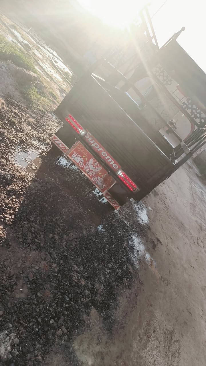 سلام عليكم ستوته اللبيع موديل 2020 محرك 2024 وراق كامله كهربايات شخاله العنوان ديالى العظيم سعر مليون 150 رقم الهاتف ***********
