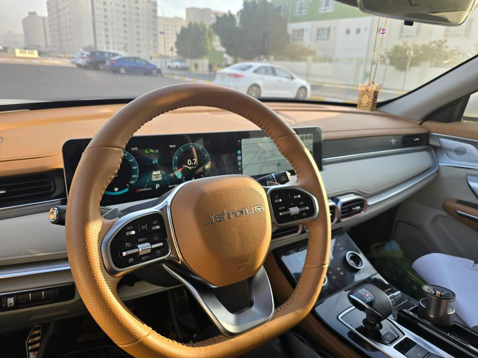 السلام عليكم جيتور x70 plus لكجري فول مواصفات ٢٠٢٥ ماشية ٥٠٠٠ سيارة كفاله عامة سعرها ٢٩٥٠٠ 
لاستفسار ***********
