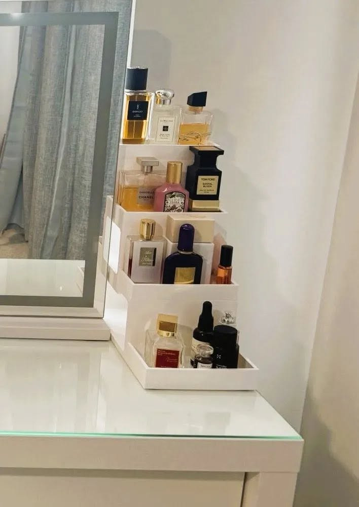 سلام عليكم وجبة مال حاملة عطور بالشكل اللي تعجبك بلاستك قوي وكل اكسسوارات العطور والحاملات عندي ان شاء الله 

من رخصة مدير الكروب الرزق على الله اللي عنده اكسسوارات وقواعد خلي يخلي بالتعليقات

واللي يحتاج حجز من الخاص او عالواتس اب ***********

