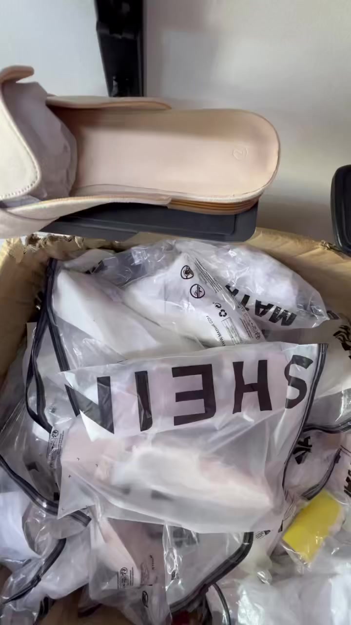 وصلت بضاعة ( شي ان )كعب جديدة  👠🛍️
اسعار تنافسية كوالتي عالي جداً 
للحجز والاستفسار مراسلة الصفحة


**إذا كنت صاحب هذا الإعلان وتريد حذفه لأي سبب، رجاءا أرسل رسالة إلى الدعم الفني**