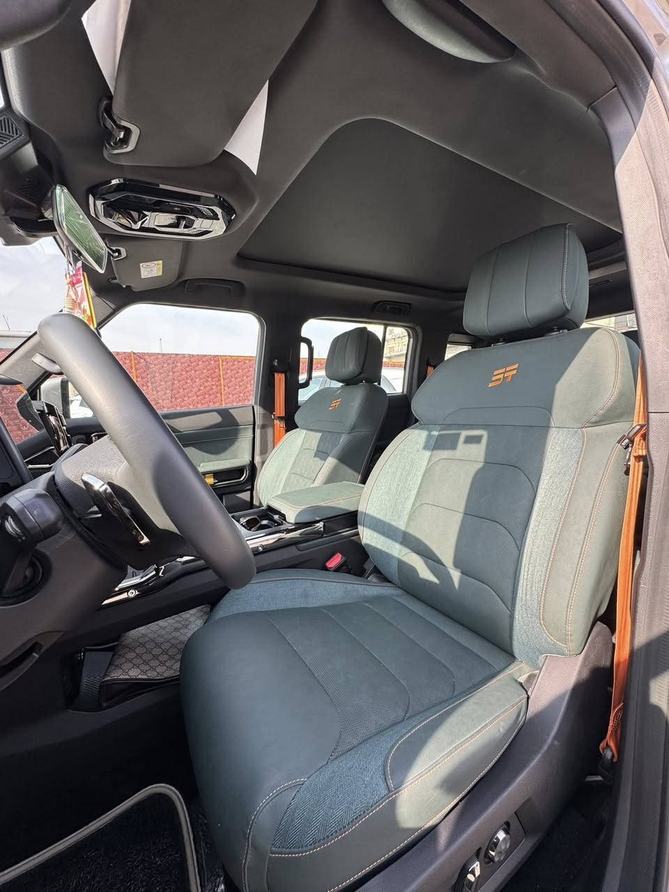 جيتور T2 2.0L LUXURY
رقم سليمانيه

الموديل: 2025 (خليجي)

العداد: 15 الف كيلو

السياره مغلفه ppf متغير ضمان مركز الدرع

السعر 44500 بيها مجال بسيط

***********

مكان السياره البصرة
