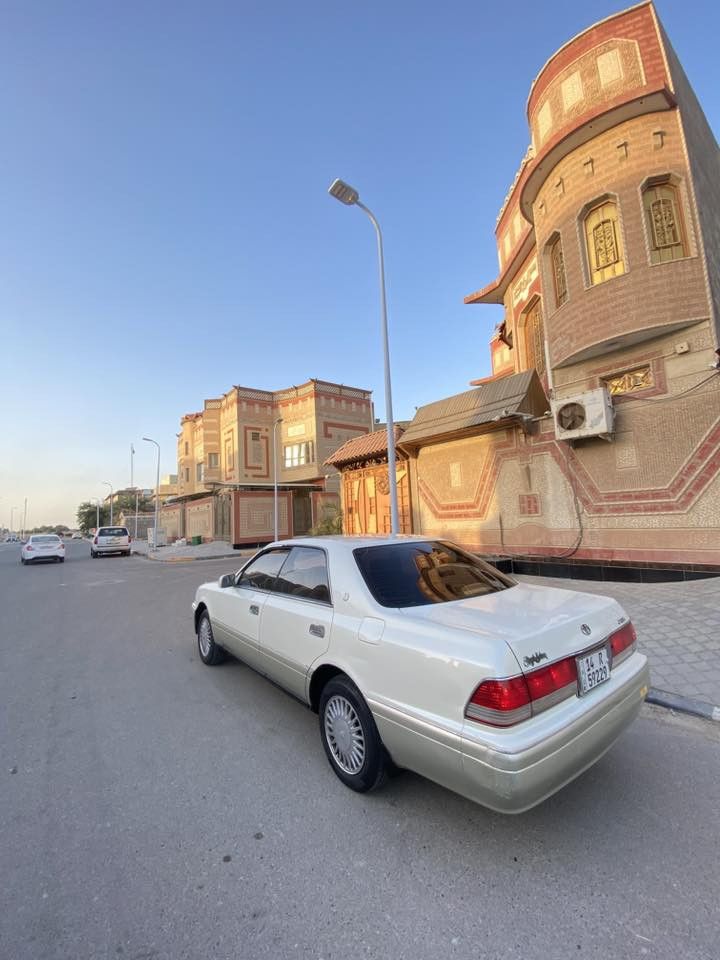 السلام عليكم راس الثور فلات مكفوله كص وضربه محرك VVT فيشتين حداده تخم تاير جديد كهرباء كله شغال تبريد يـ السويج رقم بصره انكليزي دواخل عسلي سياره نقل جثه فقط 
العنوان البصره زبير حي الخطوة 
والي مو شراي يندعي ب الرزق *********** السعر 73 وبيه مجال بصيط
