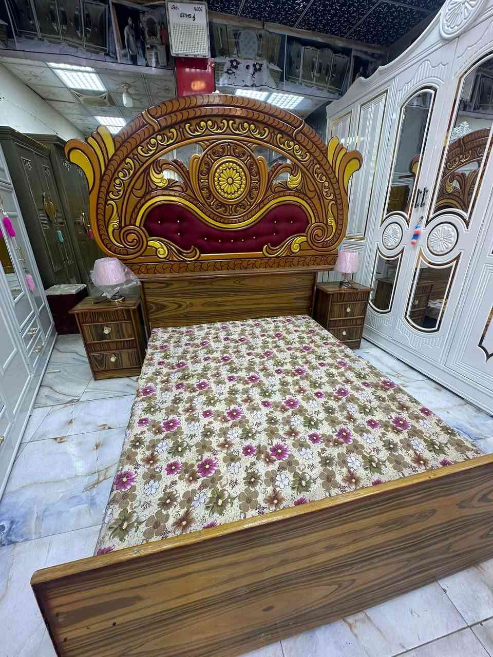 غرفه مستخدمة 
سعر ٧٠٠
غرفه ملحق طابقين 
واتساب ***********
