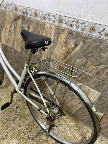 بيسكل بناتي حجم ٢٦ ياباني جاهز وكله شغال 85 بي مجال للشراي مكاني قطاع ٢٨ شراي اتصل ***********
