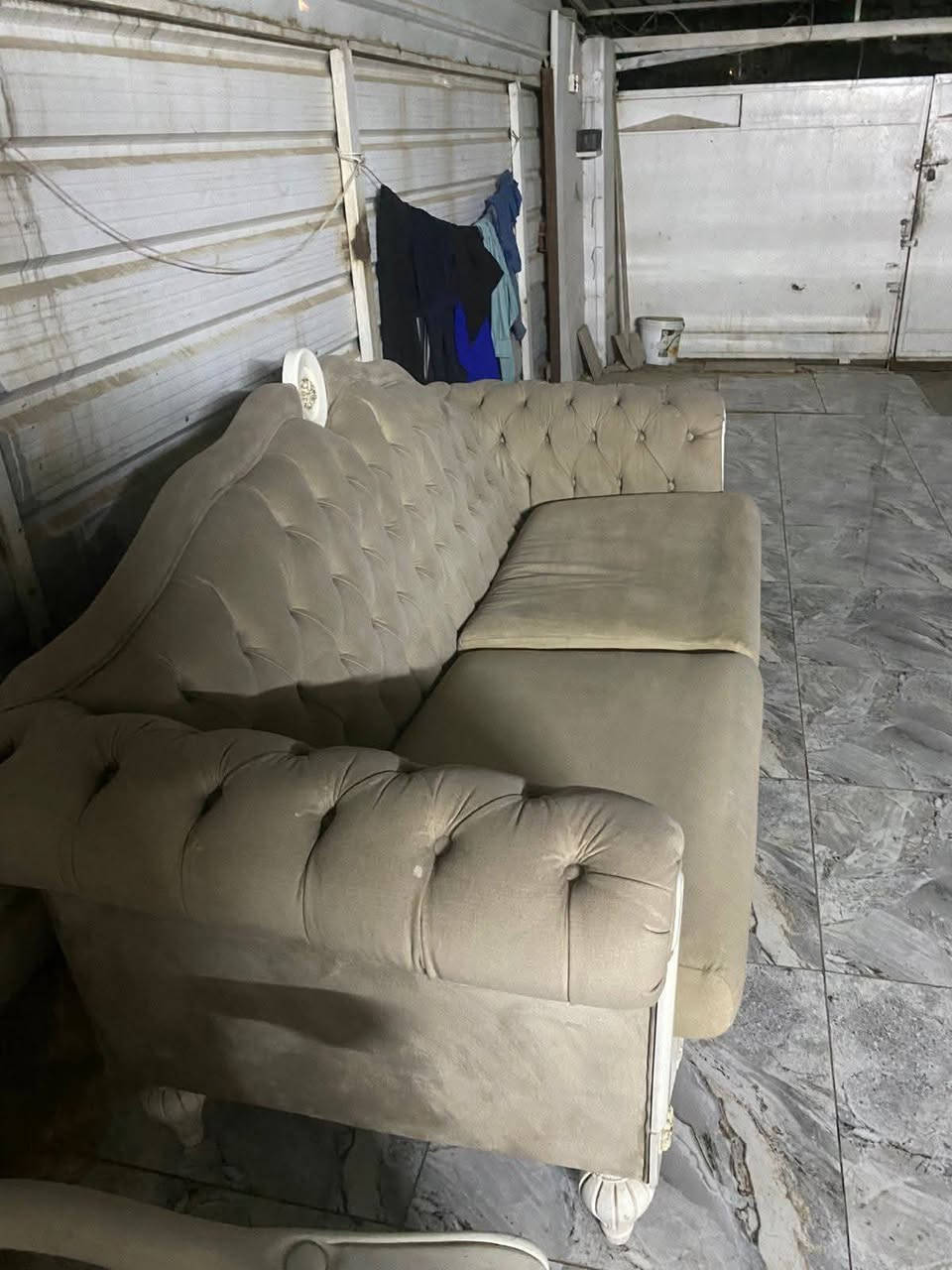 نص تخم زان تركي خمس مقاعد نظيف كلش ٢٥٠


**إذا كنت صاحب هذا الإعلان وتريد حذفه لأي سبب، رجاءا أرسل رسالة إلى الدعم الفني**