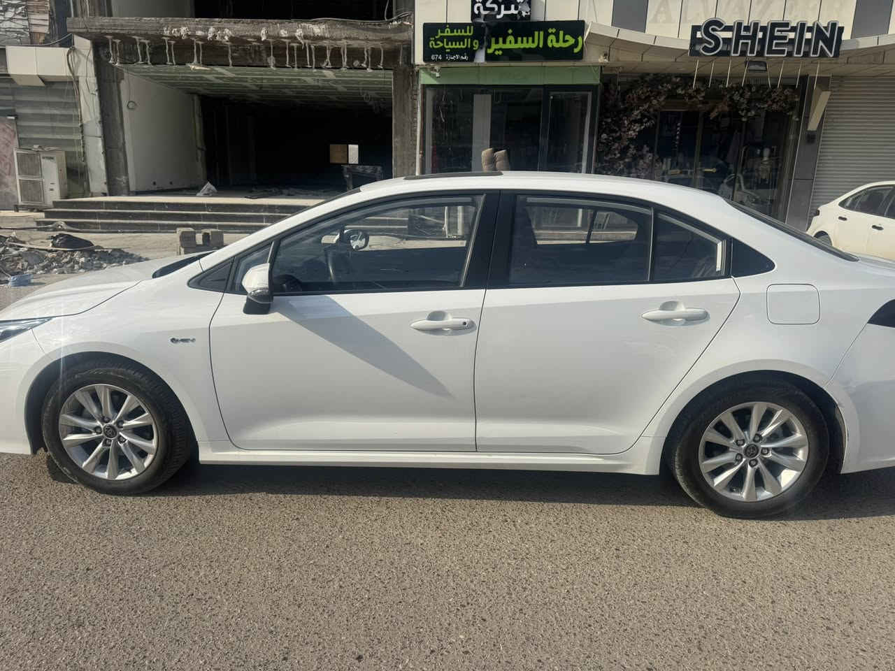 تيوتا كورلا هايبرد 2025 كفاله عامه
رقم بغداد تحويل مباشر 
عداد المسافه : 10 الف km
حجم المحرك : 4 سلندر 1800 هايبرد 
المواصفات .. 
بصمة تشغيل وابواب - فتحة سقف
رادار امامي مانع تصادم 
مقاعد جلد - هاند بريك كهرباء - اوتو هولد
ويل كب - اشاير مري - لايت وحاجب زينون
تبريد قطعتين - شاشه كار بلي - كرسي كهرباء 
السعر 160 $ للاستفسار الاتصال  
***********
بغداد / بغداد الجديدة
