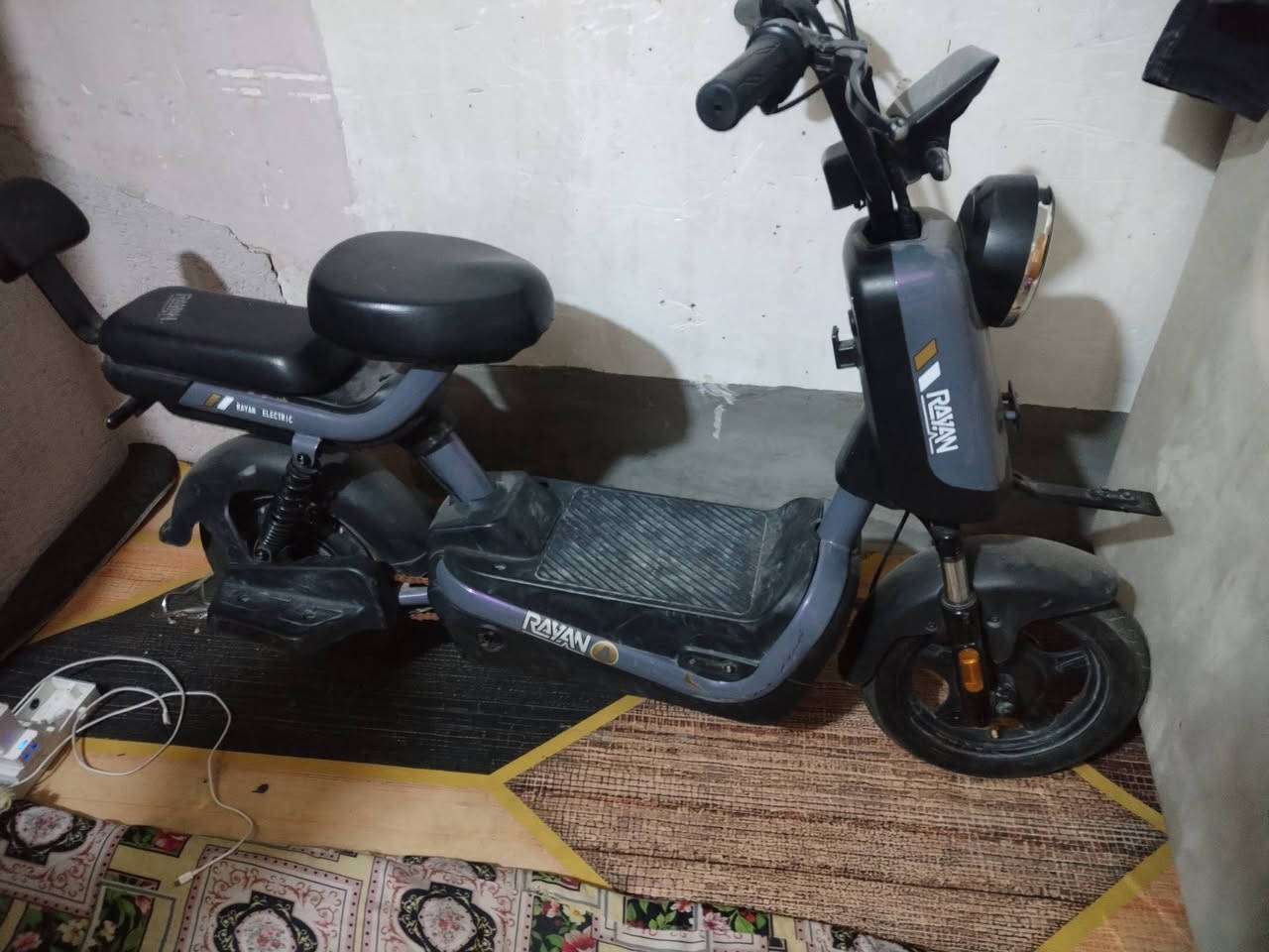 سلام عليكم 
بيسكل شحن شغال بس عوزه شاحنه شاحنته عاطله 
السعر 200 قفل رقمي لتواصل ***********
مكاني الوفاء الف دار شوفه البيسكل ستعمال شهر عطل الشاحنه بعد ما طلع كدامكم 
#شهداء_سيف_سعد
#الوفاء
#الولايه
#الحر
#الف_دار
#كربلاء
