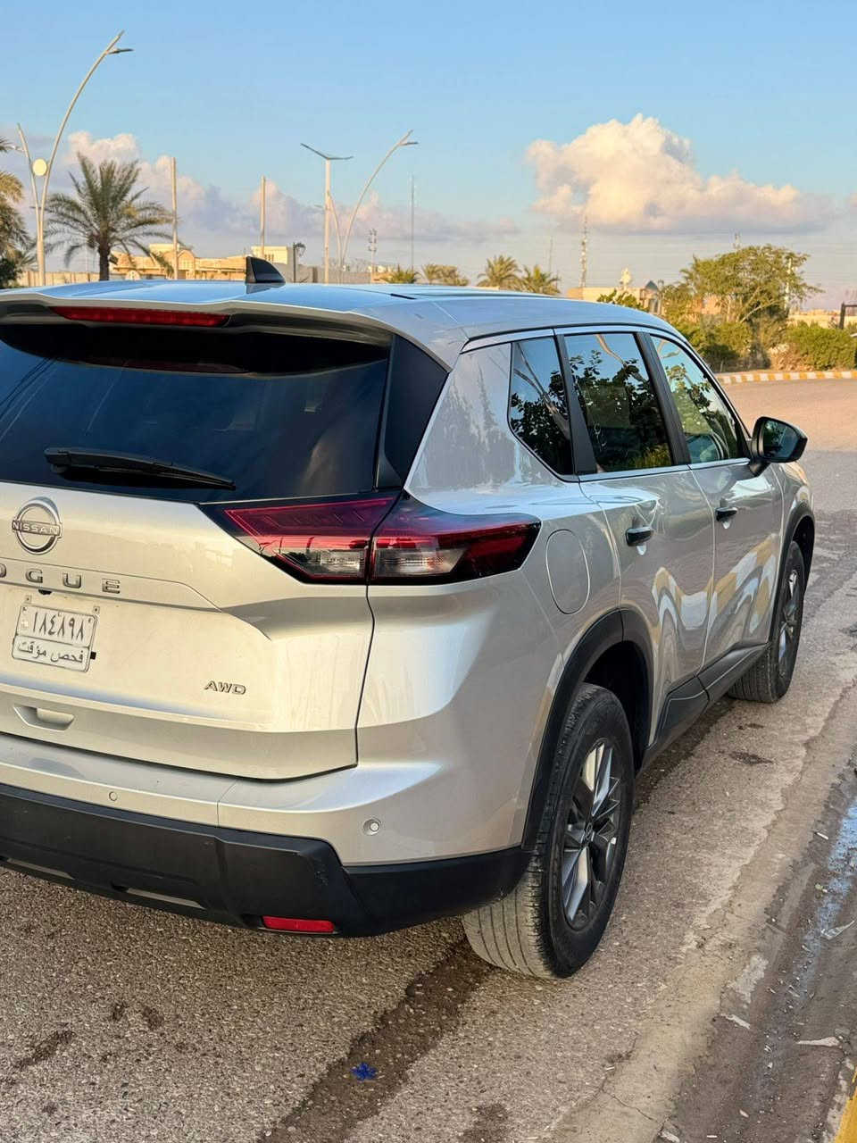 السلام عليكم
للبيع نيسان روج 2024
السعر 161$
ماشيه 35k
رقم منفيس شؤون تترقم بكل المحافظات مدفوع الرسوم كامل فقط تنقل ملكيه بأسم المشتري 
اللون رصاصي سلفر 
مواصفات حلوه
قطعتين تبريد فول تحكمات
شفتات 
كروس سرعه
تدفئه كشنات
كير شرط بدون عيب
محرك شرط بدون عيب
⛔️حادث بسيط بنيد فقط والباقي مكفول شرط السونار 
سياره جاهزه مابيها اي نقص مكان السياره تكريت 
للاتصال ***********
