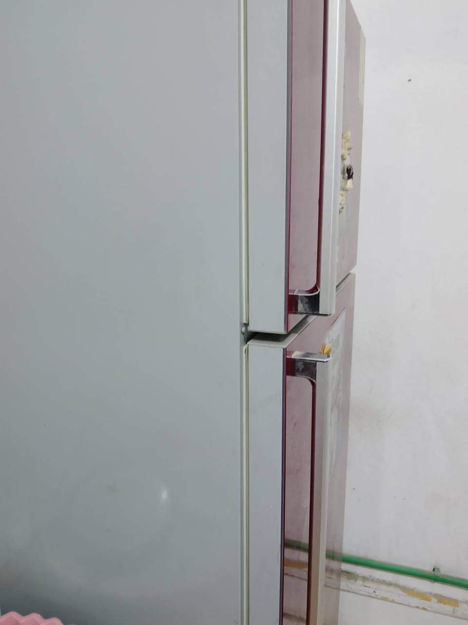 السلام عليكم ثلاجه للبيع السعر600وبيه مجال
وتصفيه مياه السعر 150
***********
