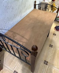 سرير ماليزي • نظيف • قابل للتفاوض