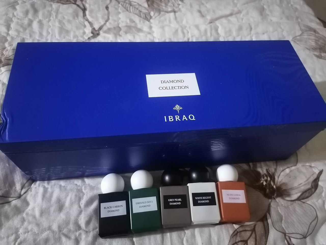 بكج ميني دايموند ابراق من ابراهيم القرشي كل عطر ١٠ ملم ذني بكج و ٥ قطع يعني كلهن ١٥ قطعة وشرط اصلي اصلي مو ماستر ولا كوبي ٧٥ الف قفل اليعامل لا يراسل لطفا


**إذا كنت صاحب هذا الإعلان وتريد حذفه لأي سبب، رجاءا أرسل رسالة إلى الدعم الفني**