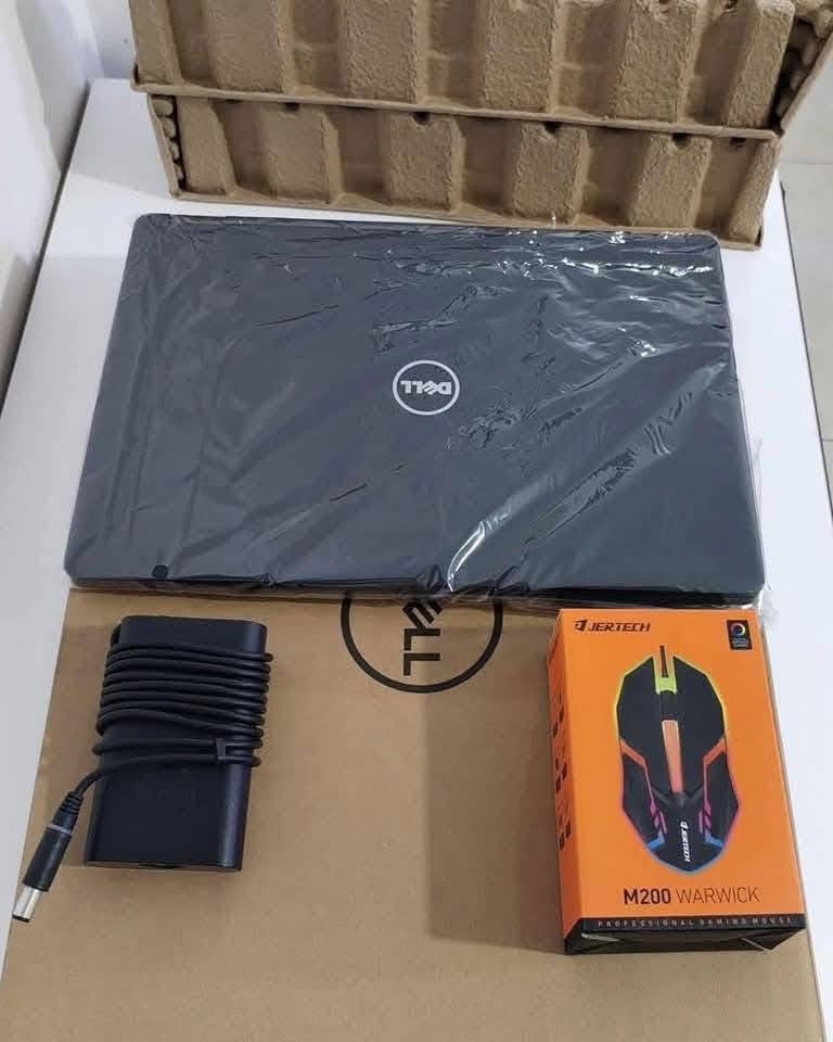 💼 لعشاق الأداء العالي والخفة في الوزن... وخصيصاً لطلاب الجامعات، 💻✨

👑 Dell Latitude - موديلات فاخرة من أجهزة الأعمال - بحالة الجديد (Open Box) 👑

✅ المعالج: 7-Intel Core i5 🚀  
✅ الرام: 8GB - قابل للترقية 🔧
✅ التخزين: SSD NVMe 256GB - X35 مضاعف للسرعة ⚡
✅ كرت الشاشة: Intel HD Graphics - مشاركة حتى 4GB 🎨
✅ الشاشة: حجم 14.1 إنش - مثالية للعمل والدراسة 👀

🔥 ميزات إضافية 🔥

✔️ بلوتوث ✅
✔️ كرت شبكة LAN ✅
✔️ وايرلس WiFi ✅
✔️ منفذ HDMI ✅
✔️ منفذ Type-C ✅
✔️ 3 مداخل USB 3.1 ✅
✔️ كاميرا ويب عالية الدقة ✅
✔️ نظام تشغيل Windows  Pro Original ✅
✔️ برامج Office 2019 ✅
✔️ الجهاز مكفول ✅

🎁 الباقة تشمل:
✔️ الشنطة ✅
✔️ ماوس ✅
✔️ رسوم التوصيل ✅
---
🔔 مواصفات ممتازة خاصة لبرامج التصميم الهندسي - IT - أمن سيبراني - وطلاب الجامعات 🔔

🛑 عرض سعر 🔥فقط 199 دينار 🔥


**إذا كنت صاحب هذا الإعلان وتريد حذفه لأي سبب، رجاءا أرسل رسالة إلى الدعم الفني**