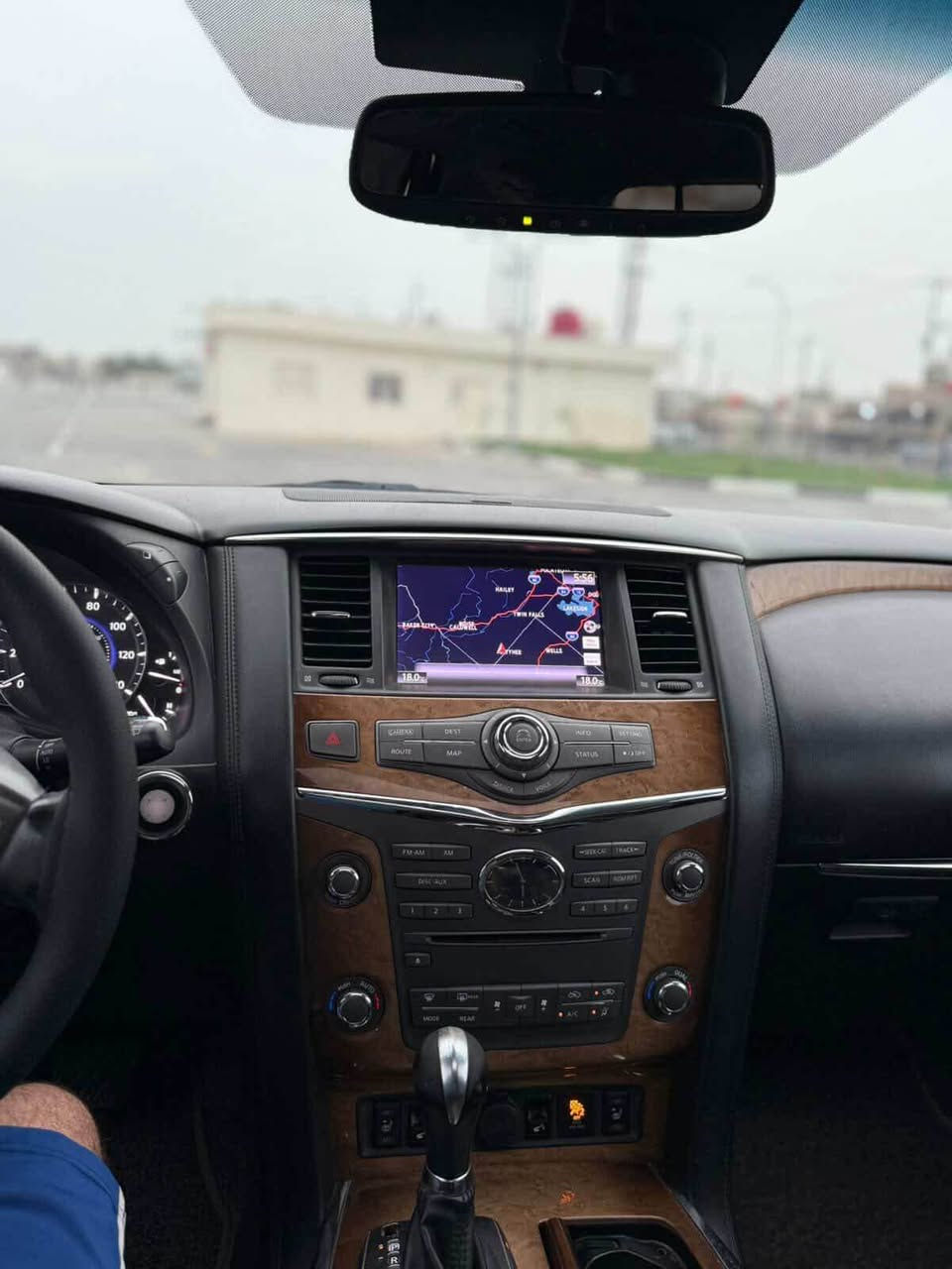 سلام عليكم
للبيع او مراوس 
انفنتي qx56 2012
مكينة 5.6L v8
فول مواصفات Vip 
فتحة سقف
كشنات جلد تدفئه+تبريد
خزن ميموري
تحكم ستيرن جهتين +كهربائي+تدفئه
كشنات خلفية منفصل Vip+تدفئه
صندوك شفط
بصمة تشغيل
5 كامرات
13 سماعه من ماركة Boss
مكينه جديده
 مكينه كير كفاله
حداده 75# 
سياره عليه ادامه كامله من نوزلات و بلكات جدد ومجاول 
ضربته جاملغ وشبر من البنيد بدون دواخل وبيه قطعه بارد
رقم بغداد مميز تحويل ثاني يوم
العنوان بصرة معقل
السعر 158 وبيه مجال لشراي
للاستفسار *********** البصرة, العراق
