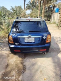 ليفان 2012 سياره مقفوله صبغ بس بالدير بالدوسه سعر ب 38 وبيها مجال بسيط...