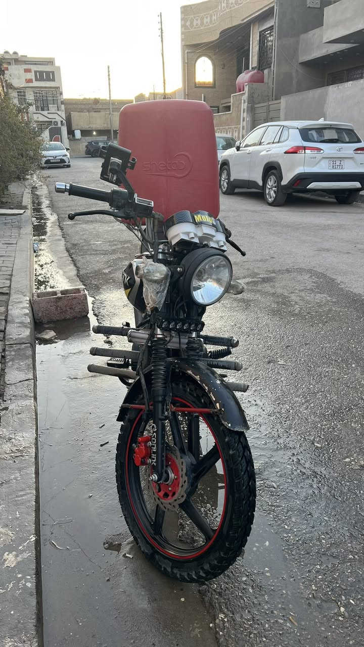 السلام عليكم
دراجه ايراني MAX-1سونك 
موديل2024 اوراق كامله
دراجه نضيفه بمعنه الكلمه
وبلعافيه على الياخذها
هيه والصندوق ابيع 
*********** واتساب
