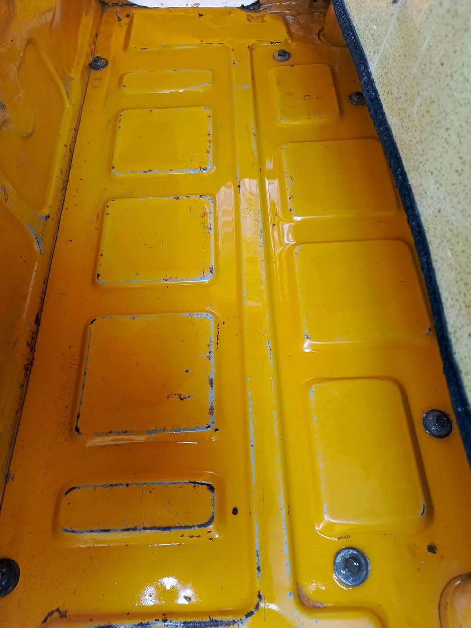 السلام عليكم اخوان تكتك للبيع الرقم انكليزي وبسمي  والتحويل ثاني يوم العنوان ديالى بعقوبة السعر ٦ ورقم ***********
