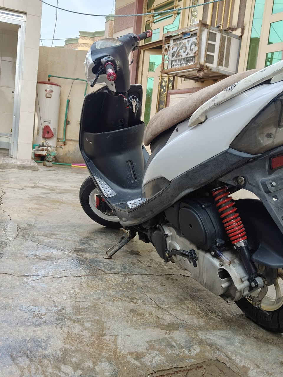 السلام عليكم دراجه ماكس 120 نضافه فول شلعه ومعدل نكره سلف شرط اسبوع اذا مو نكره سلف مرجوعه كلشي شغال بالكهربائيات بك لايت اشاير يمنه يسره سكن كلوب امامي زنون بوشه 49 بلادي ترايك للبصره دراجه كلشي مناقصه بس سايق السعر 490 وبيه مجال للطيبين للاستفسار *********** موجود اتصال واتساب وكلشي بي +ادمن حبيبي وافق
