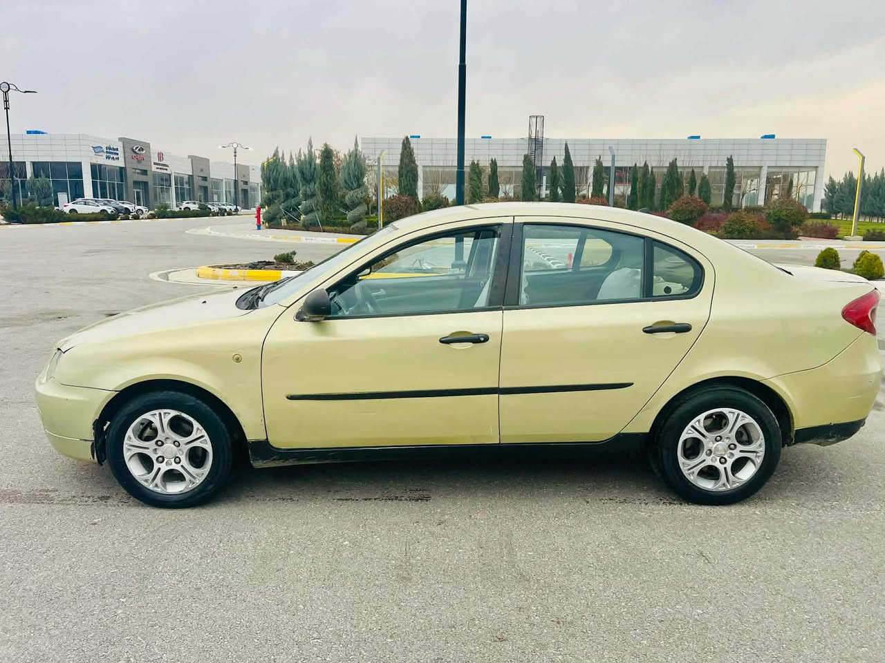 سەرەتا بەناوی خودا❤️
پڕۆتۆن. ٢٠٠٩ ماڵی فەقیر 
سعری (٤١)گەڵا 
ڕەقەم سلێمانی تەحویلو خرامەو بەناوكردن بەشەرتت سەنەوی دومانگە بەسەرچوە 
گێڕومەكینە بەشەرتی فیتەر گێڕ عادی
تەبرید بەشەرت ❤️
گەرمی بەشەرتت🔥
كارەبای گشتگیانی مەزبوتە
چوار جام کارەبا 
تەقەو ڕەقەی بەشەرت 
دەعمو لێدراوی پێوەنیە 
ئێرباگی بەشەرت سەیارەكە بەس ماشەڵای دەوێت بێمەسرەفە ماڵی فەقیرە چوار تایەو ویلی لۆكی بۆبەسرەوە 
سەیارەكە لەسلێمانیە 
ئاڵوگۆڕو قیستو قەرزم. نیە
ژم:*********** Singapore
