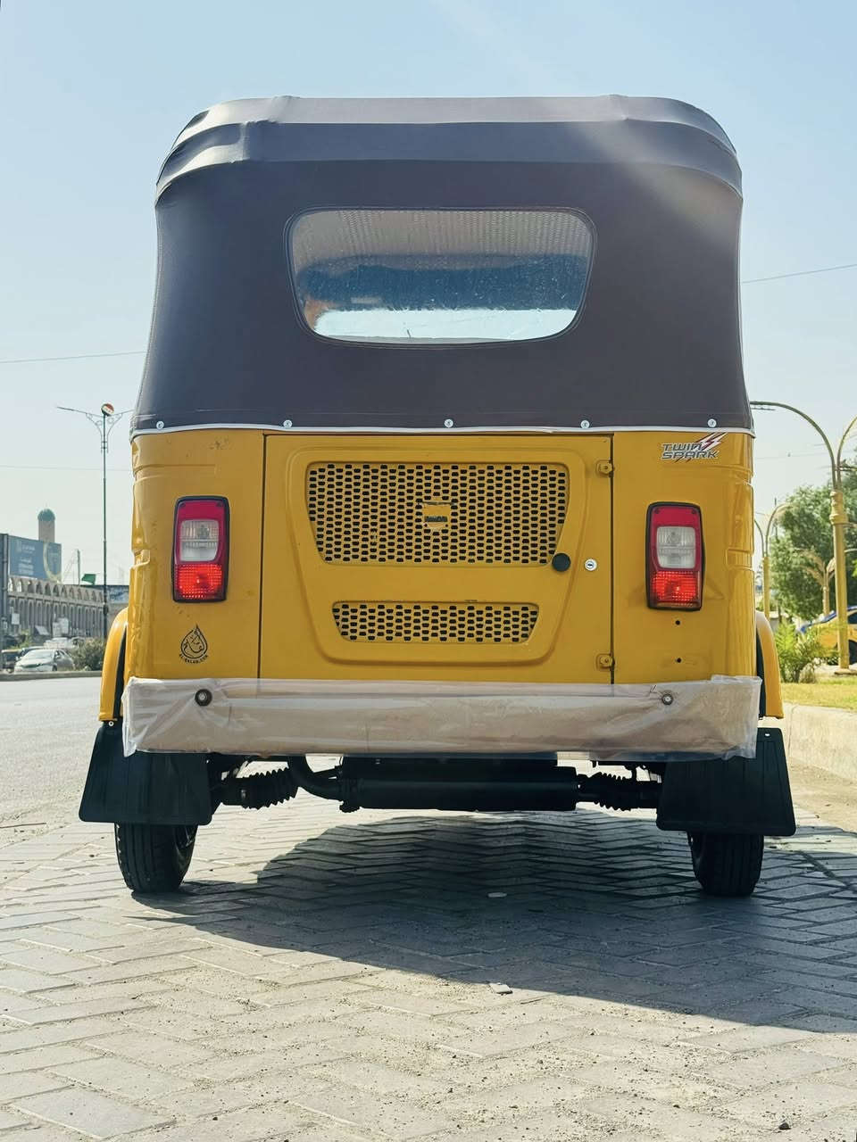 السلام عليـكم 

للبـيع موديـل (٢٠٢١)  مـرقمـه بأسـمي مكيـنه كيـر اكسـل كفاله عـامه تـكـتك جديده ومكفـوله 

بيـها كـد شبرين بارد بل صفحـه وهاذا المكان المحدده فقط .. تكتك حلوه وجديده وعلـى ايدي منـزلها .. 

العـنوان جمـيله شارع خيـر الله 

للاستفسار ***********
