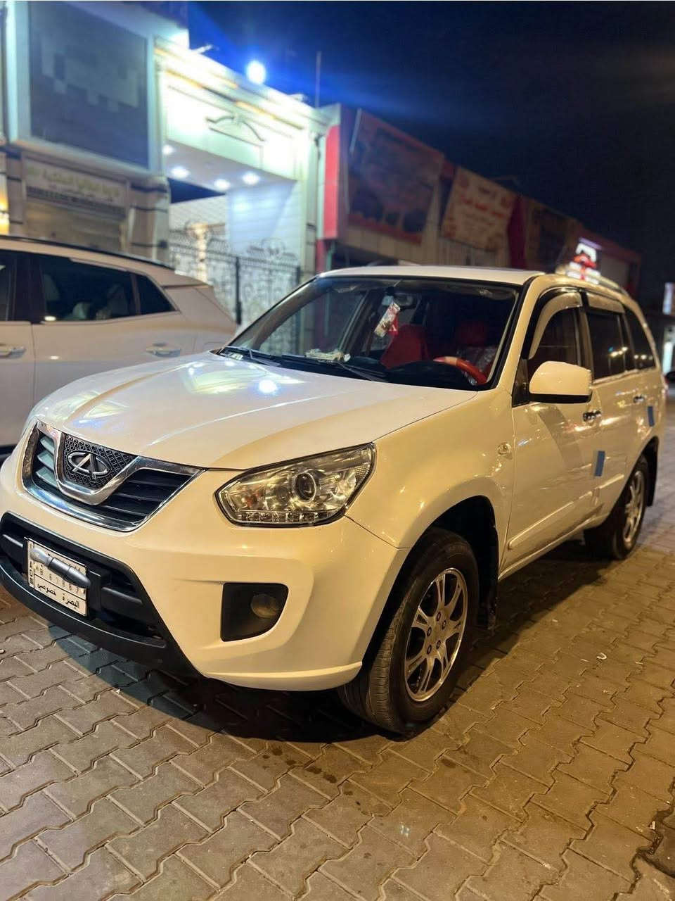 السلام عليكم 

تيكو 2013  رقم بصره    / فتحة سلايد / داخل جلد مجيس / تحكم ستيرن/ تدفئة+ تبريد كشنات / حساسات خلفية / حساسات خلفية / دوشمة السيارة/ لايتات زنون /تخم تايرات جديد 

سيارة جاهزة من كلشي 
تبريد ثللللج
السيارة   بيهة صبغ تلكيط 
السعر 57 
للاتصال *********** Singapore
