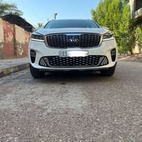 كيا سورنتو خليجي  رقم بغداد الماني بسمي  موديل ٢٠٢٠ شكل ال٢٠  دبل شباك...