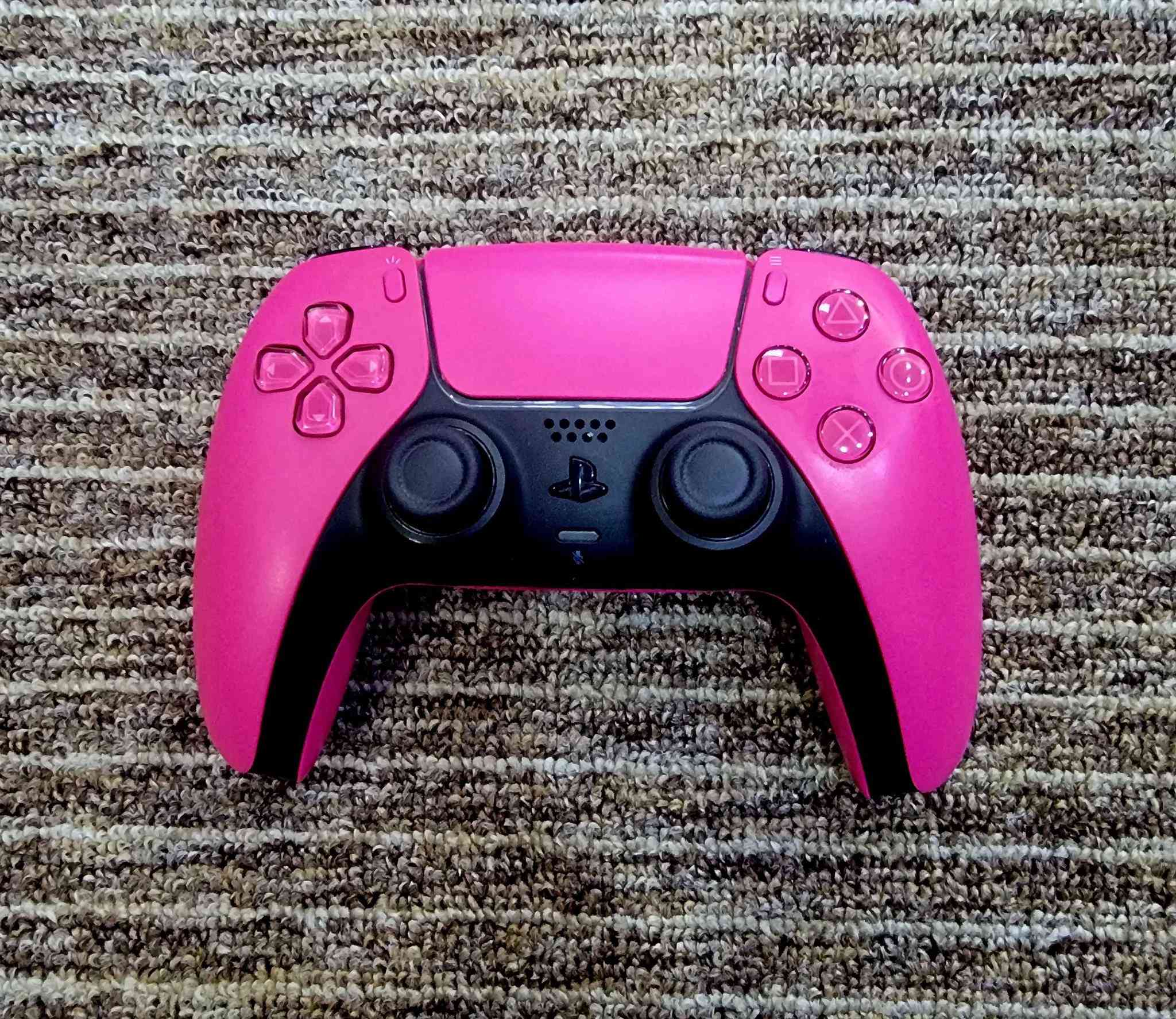 جويستك بلي 5 الأصلية للبيع فول نظافة ممفتوحة استخدام قليل ويها درع
سعر 65 الف *********** 
العنوان بغداد البلديات بغداد, العراق
