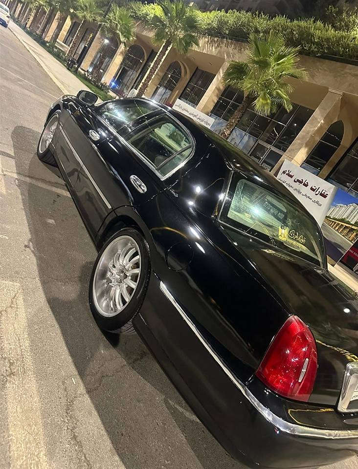 للبيع.او مراوس
لينكولت تاون كار ٢٠٠١🔴
صبغ عام بدون ضربه 🔴
محرك بلادي ٨سلندر 🔴
نقص تبريد و سلايد 🔴
مكاني سليمانيه 🔴
سعر =خاص🔴

*********** السليمانية, العراق
