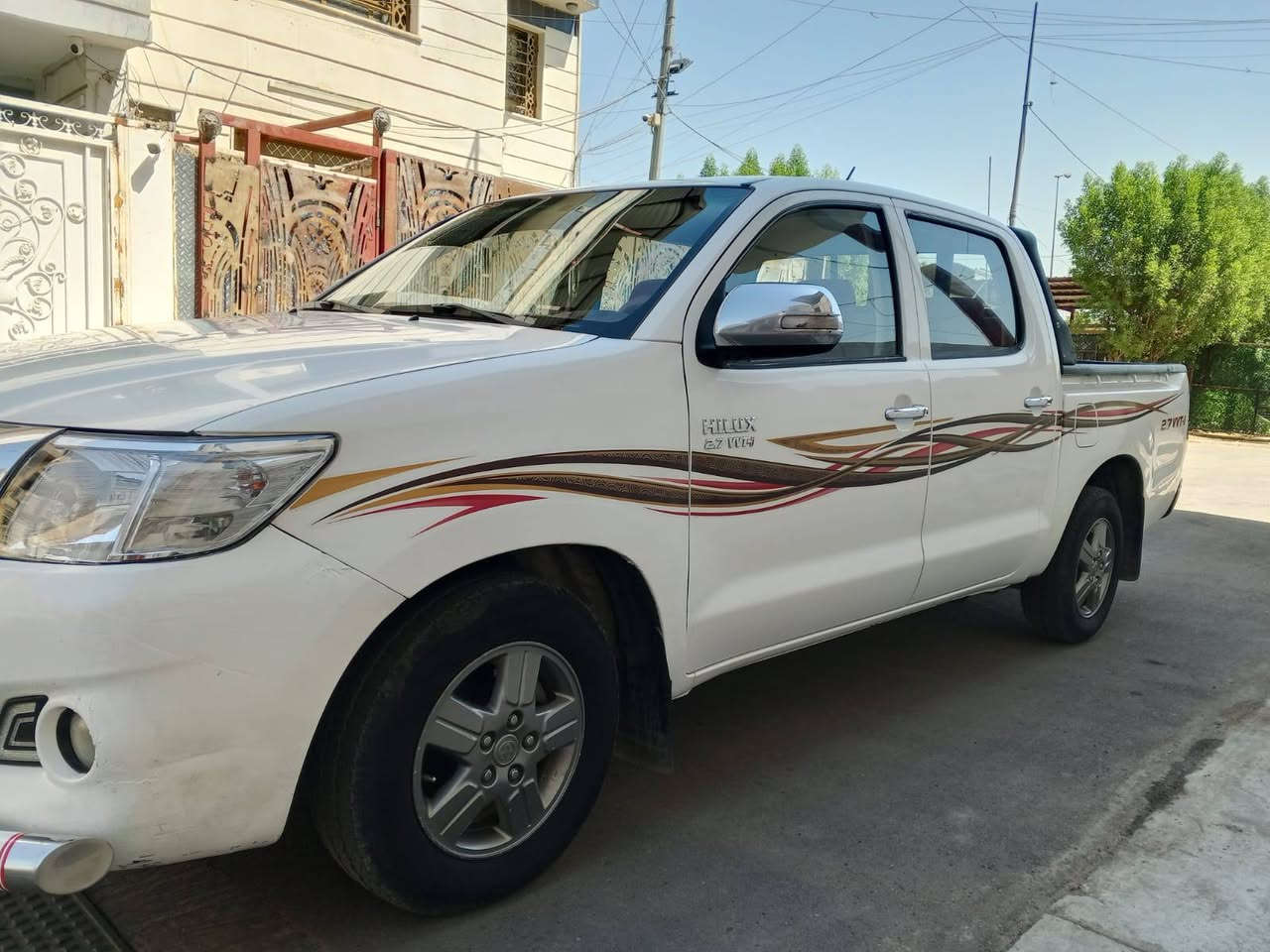 تيوتا   HILUX. فلاونزا 2014 خليجيه بدون صبغ
(السعر175)  ***********
العنوان شارع فلسطين 
 بيع او مراوس حسب القناعه  السياره بسمي مصفره
سياره جاهزه من كلشي شرط الفحص  فقط بارد بيه 
تراي السياره مال زيرو امانت الله اورسوله 
لتسئل على شي مكينه كير حداديه تبريد كربائيات تايرات باتري كله نعمه اوبلخير علياخذه

