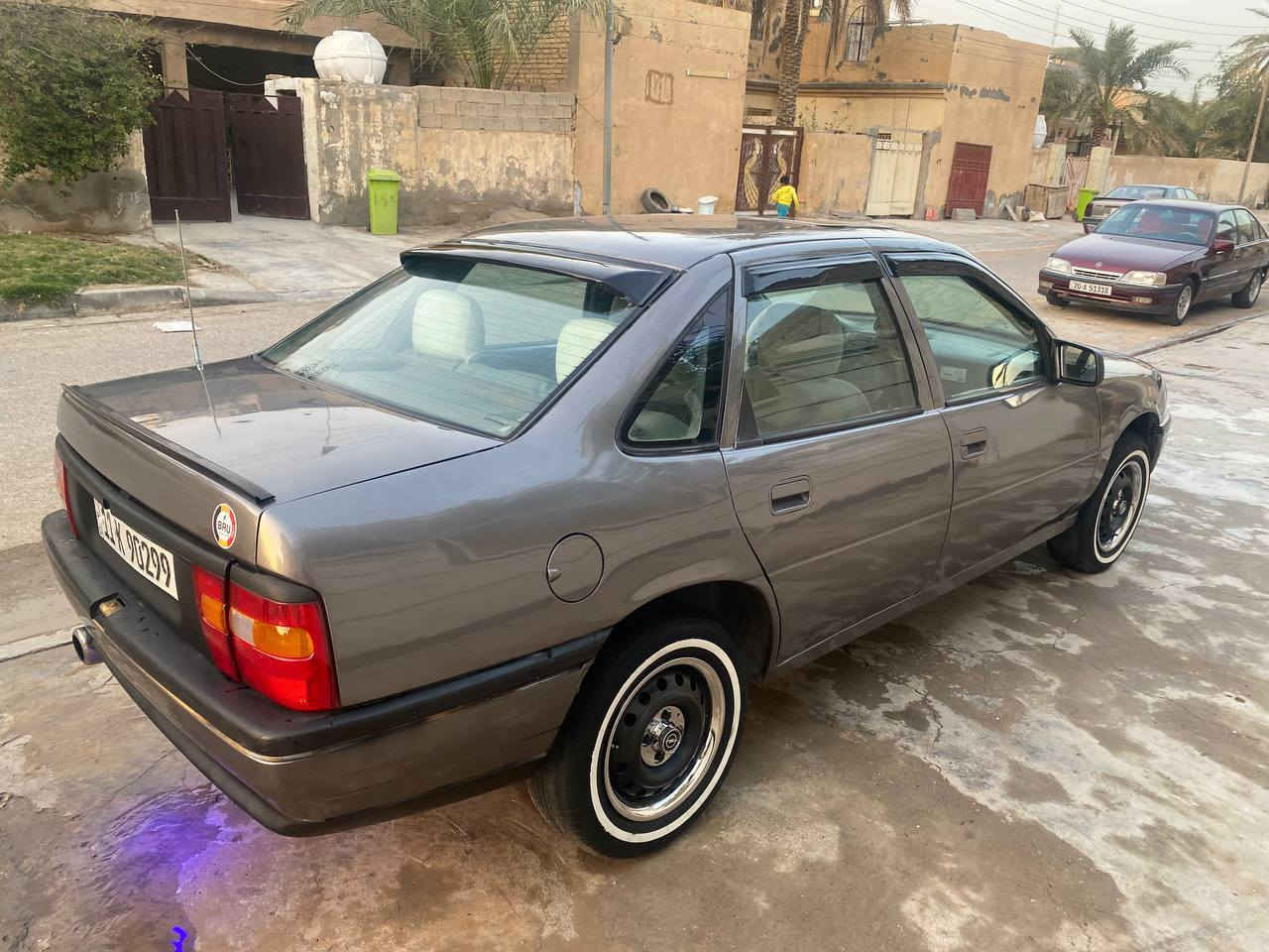 السلام عليكم اوبل فكترا حجم 20 رقم بغداد إنكليزي جديد هزه جديده بسمي مكينه جديده كير  صدر امامي جديد صدر خلفي جديد ارضيه كشنات مدوشمه كهربائيات كله شغاله السعر 38وبيها مجال السياره مصبوغة فرن للجماليه السعر 38 وبيها مجال
***********
***********
