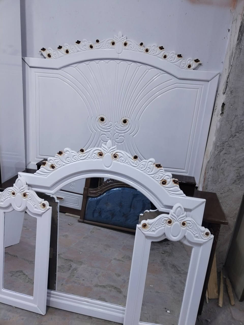 غرفه لبيع نجار سعر مليون100 تصال واتساب ***********ناصريه مركز
