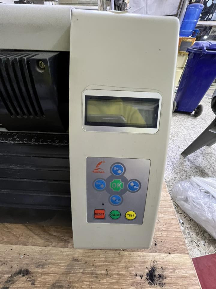 سلام عليكم
كتر طباعه 70 سم  للبيع
اصدار 2025
كتر جديد وما مستعمل شي بسيط 
السعر 220 الف وبي مجال بسيط 
العنوان بغداد نهايه حي اور 
للستفسار ***********
