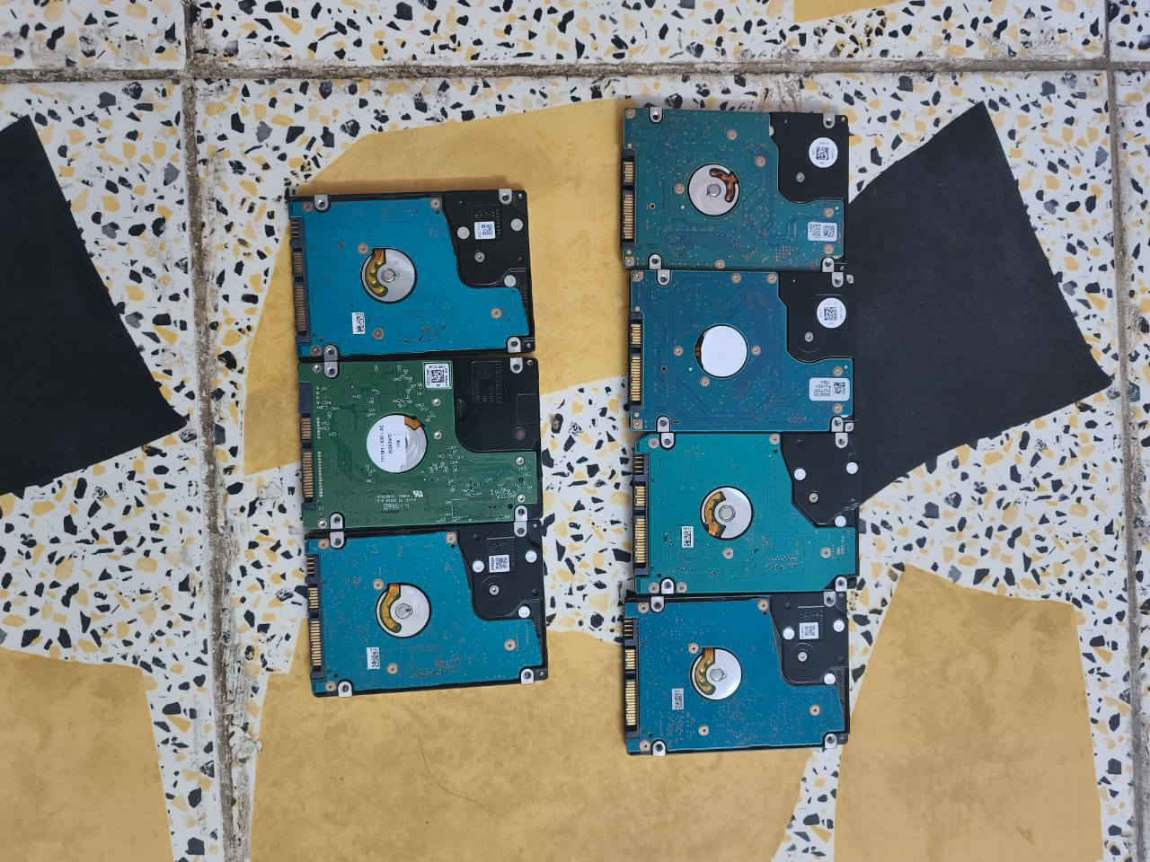 جوستك امزون نضافه 100٪ 7
محركات اقراص لابتوب داخليه 10
محركات اقراص حاسبه 5
شاشات 10
محرك اقراص خارجي 5
هارد مفرد 2 شلعه 10
بطاريات ب10
جوستك ب5
معالجات ب7
يوجد توصيل لجميع محافظات العراق 3000


**إذا كنت صاحب هذا الإعلان وتريد حذفه لأي سبب، رجاءا أرسل رسالة إلى الدعم الفني**