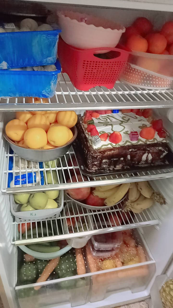 كنتور ٦ باب السعر ١٥٠ 
ثلاجه ١٨ قدم نوع شارك السعر ٥٠٠ وبيها مجال 
غساله صحون السعر ٢٥٠ وبيها مجال غير مستخدمه ماعندي تأسيس الها

للاستفسار ***********
