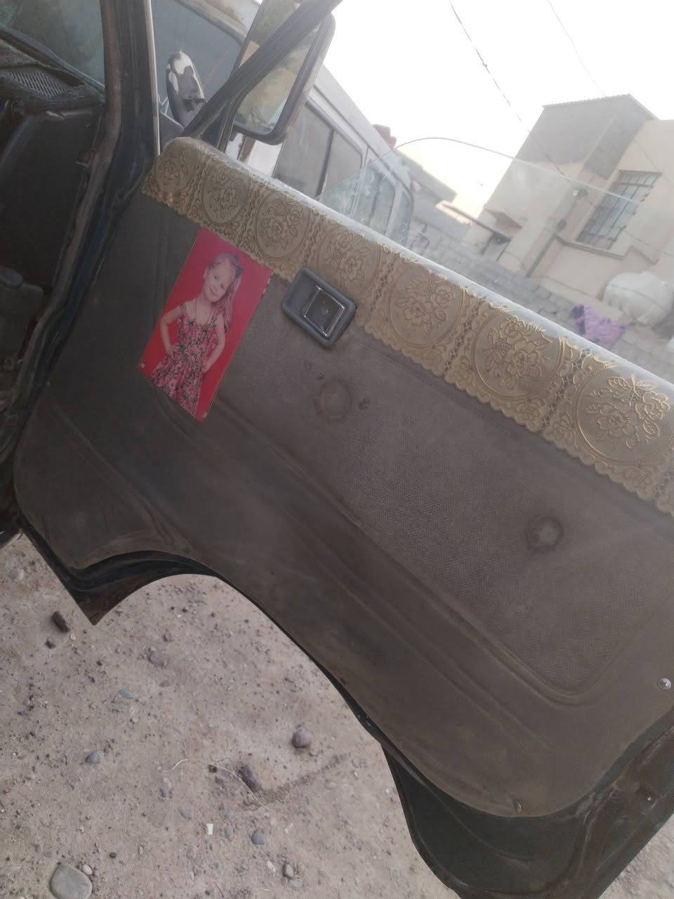 سلام عليكم للبيع كيه بسته موديل 94جاهزه بلاديه مابهه صبغ  كير مكينه اكسل بور ستيرن صدر جديد تحويل السياره سعر 27بيهه مجال  ***********
