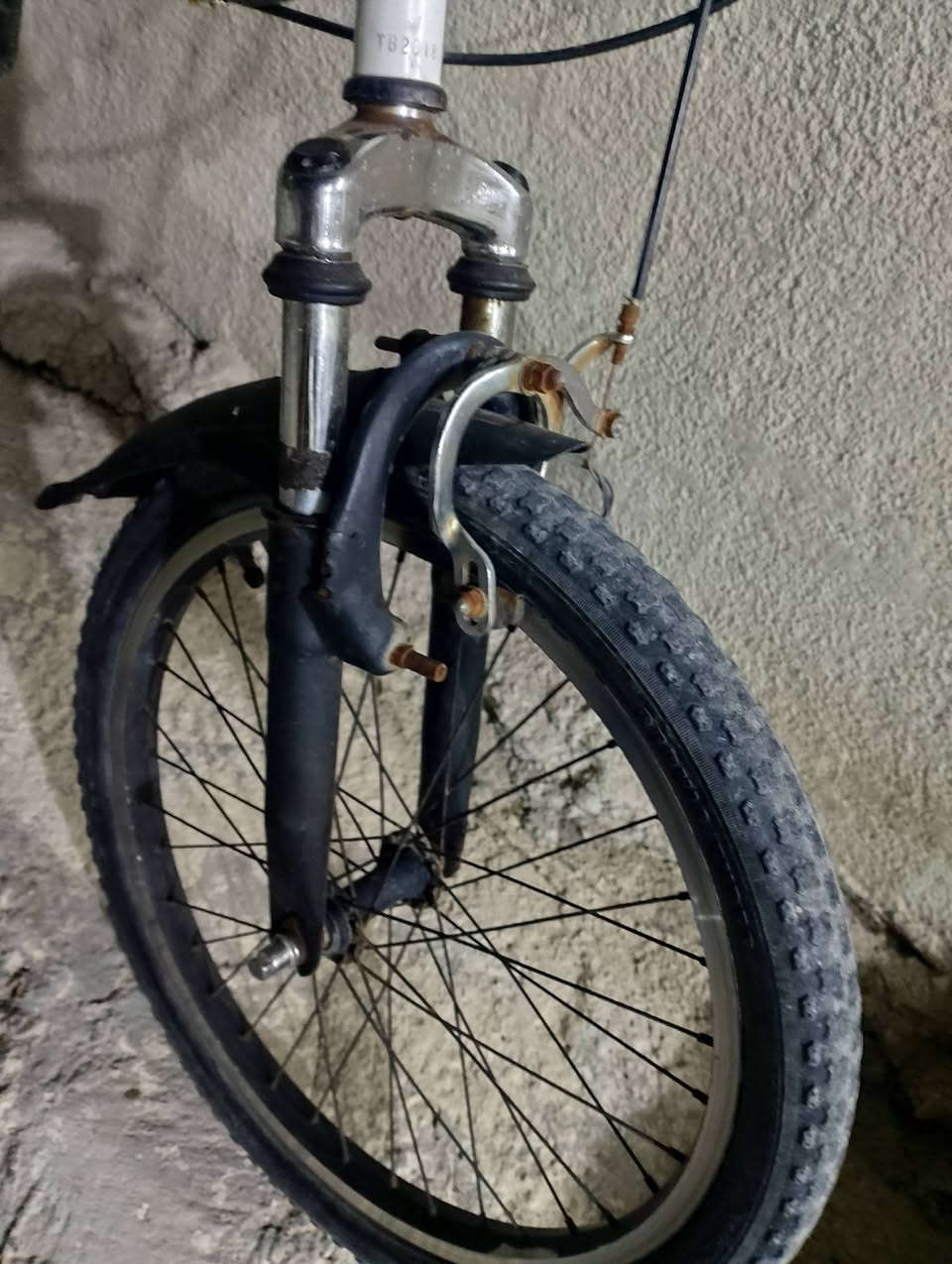 سلام عليكم عندي بايسكل ابو طبكه جبلي بيسكل باله .. واضح بل صوره ..سعره 55 بي مجال بسيط مكان بغداد شعله الصدرين موجود توصيل داخل شعله *********** متواجد وستاب خاص
