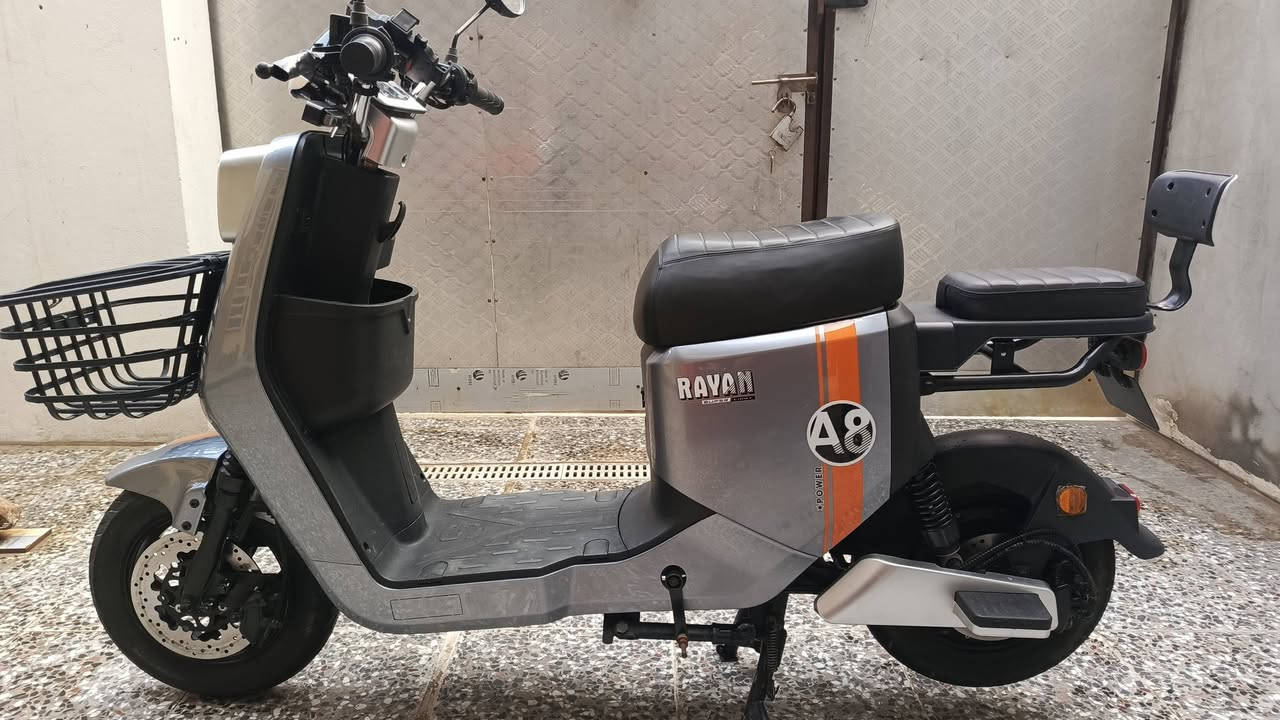 السلام عليكم ورحمة الله دراجه ريان A8 مثل ما تشوفون بالصور دراجه على ايدي صارلها عندي اكثر من سنه رايدها ب 700 وبيها مجال للشراي مكاني بغداد حي البتول


**إذا كنت صاحب هذا الإعلان وتريد حذفه لأي سبب، رجاءا أرسل رسالة إلى الدعم الفني**